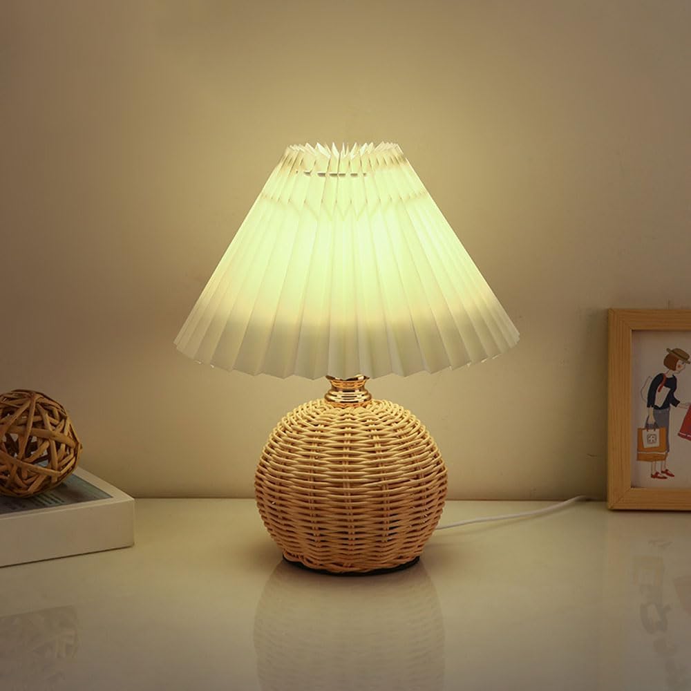 Desk Setup Aesthetic - SCKDAY LED Plissierte Tischlampe mit Rattan-Basis